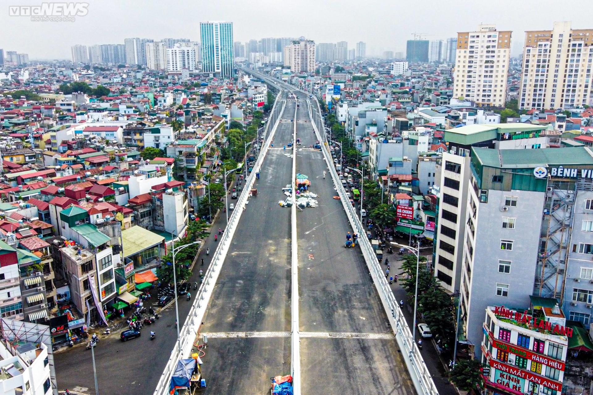Diện mạo cầu cạn 10.000 tỷ đồng đi qua 4 quận Hà Nội trước ngày thông xe - Ảnh 13.